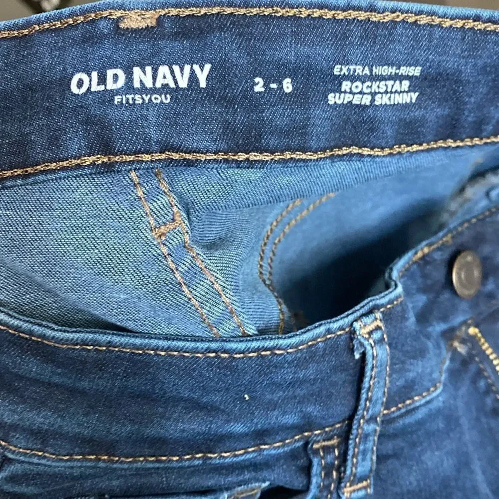 old navy forever fit 36 Cher Dark Denim Wash raw hem Skinny Jeans